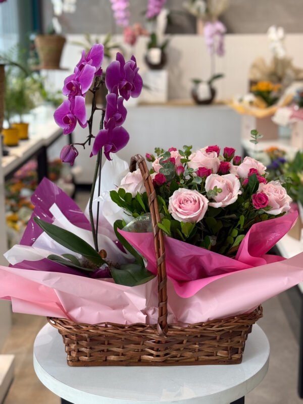 Cesta Dueto Floral - tons de rosa